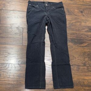 Nine West Dark Gray Straight Leg Corduroy’s size 8 / 28 average. EUC!